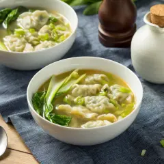 Zupa wonton co to - poznaj sekrety tej wyjątkowej chińskiej zupy