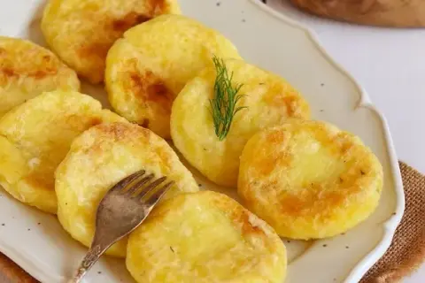 Co zrobić z ugotowanych ziemniaków? 10 pysznych przepisów na dania