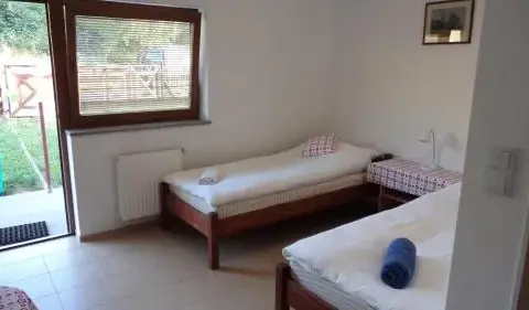Bacówka Sierpnica - komfortowe noclegi i atrakcje w okolicy