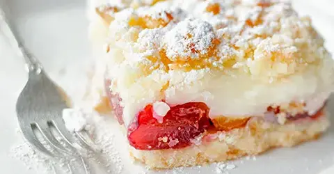 Prosty przepis na ciasto z czereśniami, które zaskoczy Twoich gości