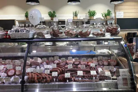 Bacówka sklepy: Odkryj najlepsze lokalizacje i wyjątkowe produkty